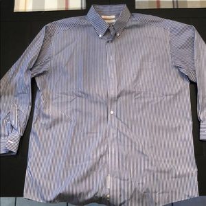 Roundtree and York Button Down